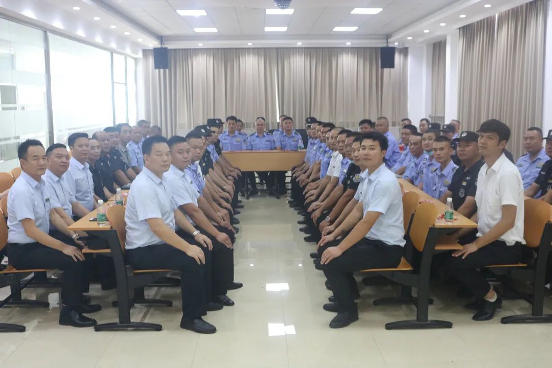 廣東威遠(yuǎn)保安公司“八一建軍節(jié)座談會(huì)”圓滿(mǎn)舉行